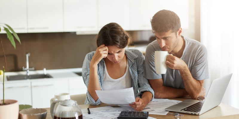 Debt Collector adalah